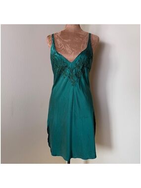 Vtg Victorias Secret 100% Silk Slip Nightgown Small Gold Label Green Chemise